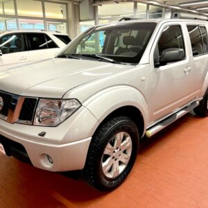 Nissan  Pathfinder 2.5 dCi SE *7 Posti*