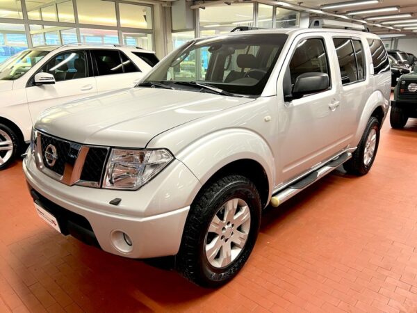 Nissan  Pathfinder 2.5 dCi SE *7 Posti*