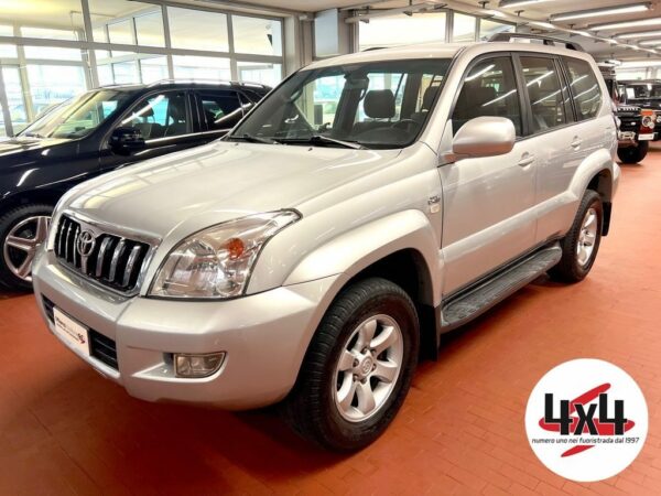Toyota  Land Cruiser 3.0 D-4D 16V 5 Pt. Wagon Auto. *Autocarro*