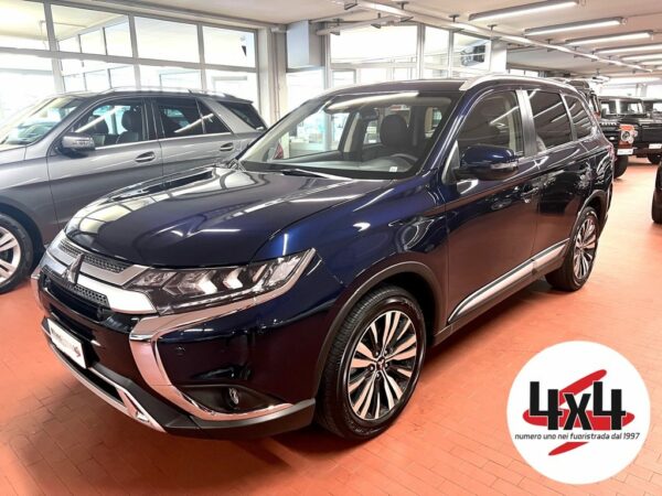 Mitsubishi  Outlander 2.0 2WD CVT Instyle SDA *1.090 Km*Pari al Nuovo*