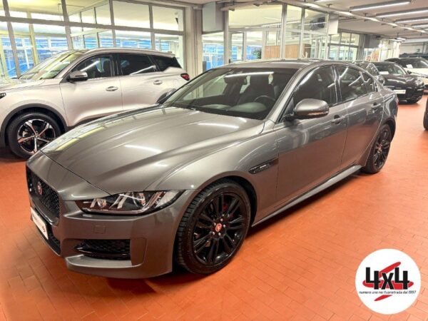 Jaguar  XE 2.0 D 180 CV Auto. R-Sport