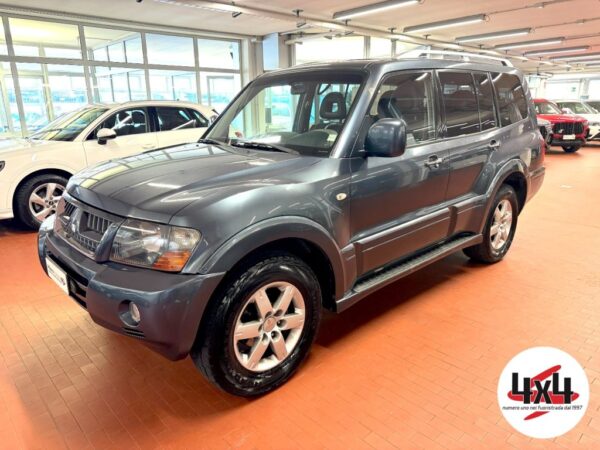 Mitsubishi  Pajero 3.2 DI-D 16V Auto. 5 Pt. Instyle DPF *7 Posti*